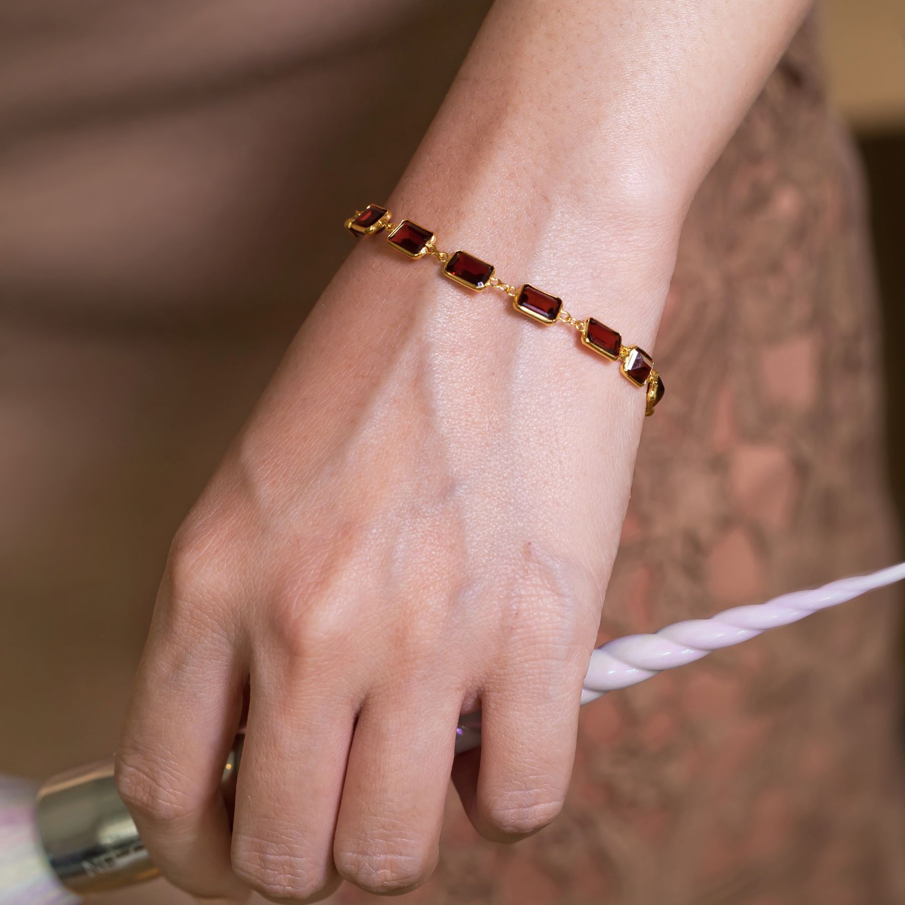 016-05-2026-bracelet-red Garnet Emerald-Cut Line Bracelet
