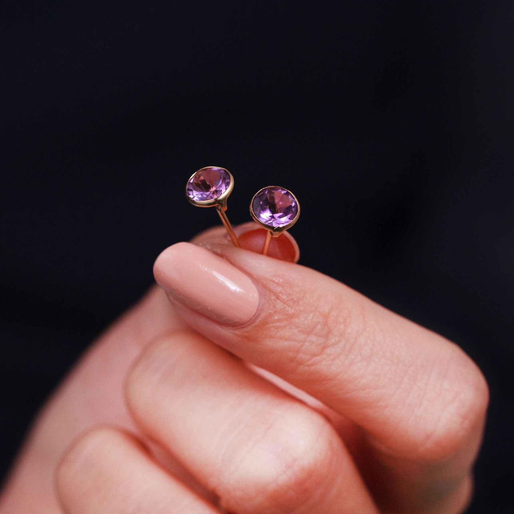 019-02-2026-E646AM(6M) 2 Amethyst Cushion Stud Earrings